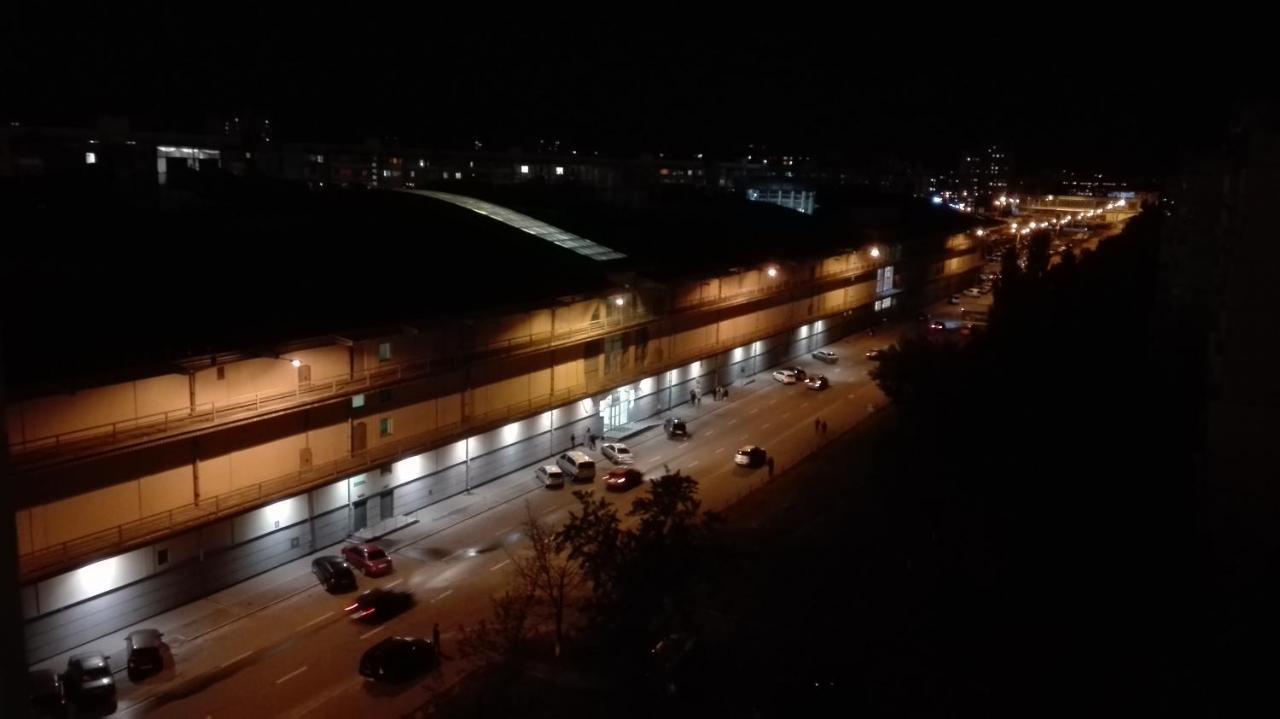 Квартира Біля Трц "Dream Town 2" Kiev Dış mekan fotoğraf