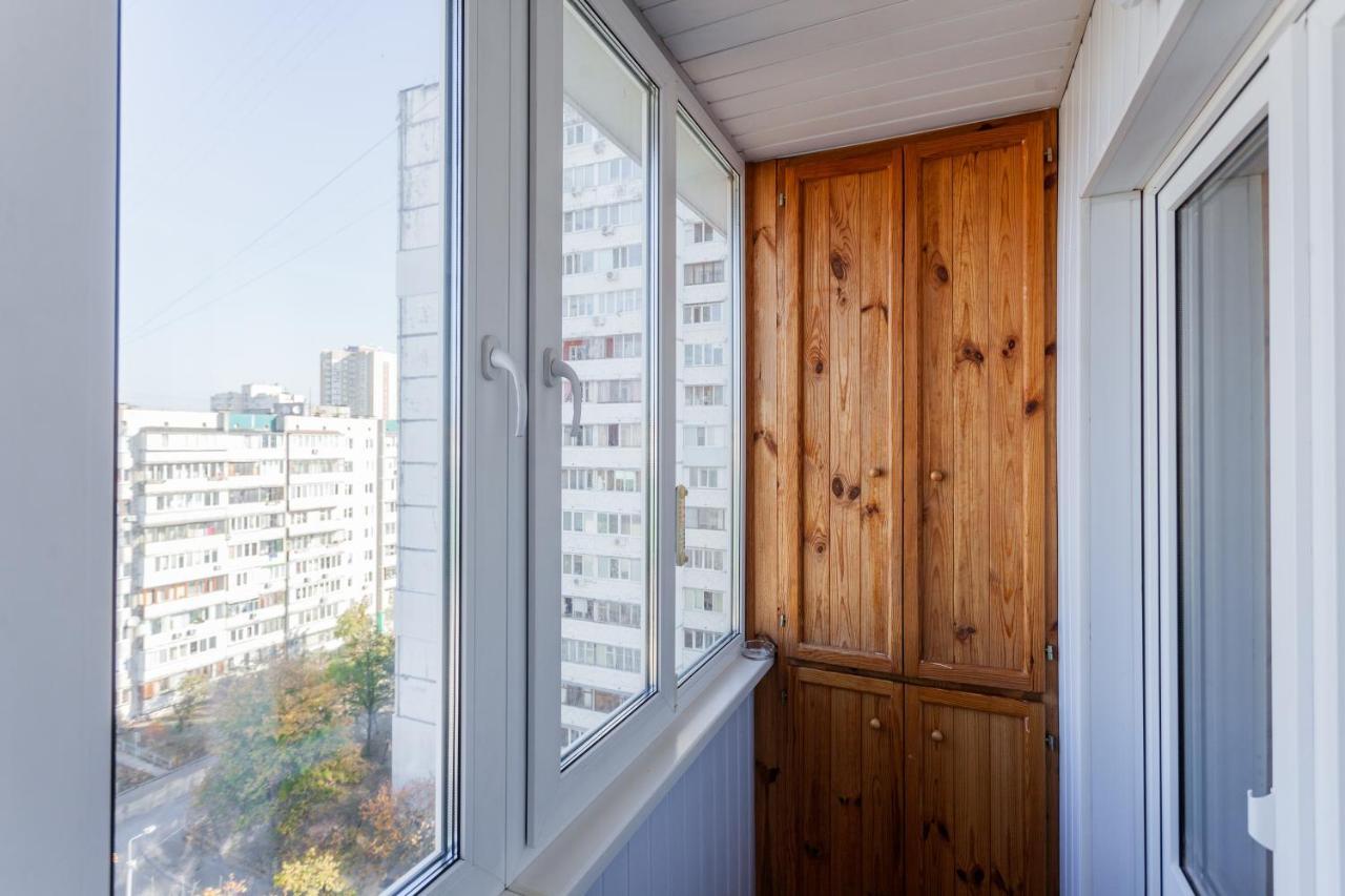 Квартира Біля Трц "Dream Town 2" Kiev Dış mekan fotoğraf